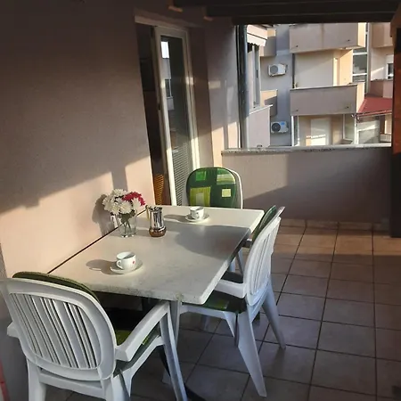 Apartma Igor S Parkiriscem Apartman Medulin