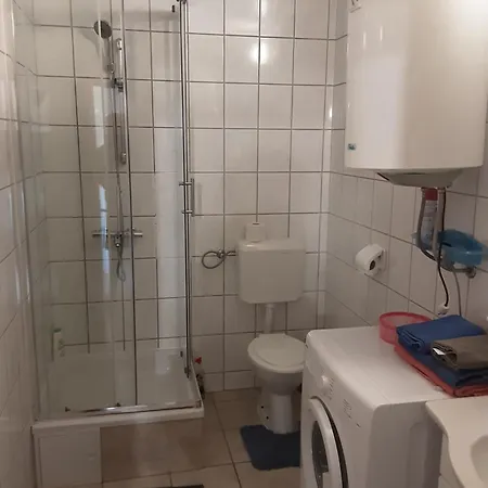 Apartma Igor S Parkiriscem Apartman *